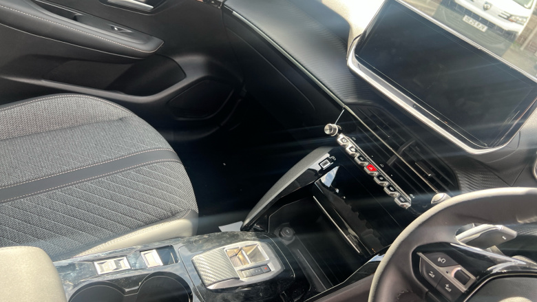 Peugeot 208 1.2 Hybrid 100 Allure 5dr e-DSC6 Petrol Hatchback